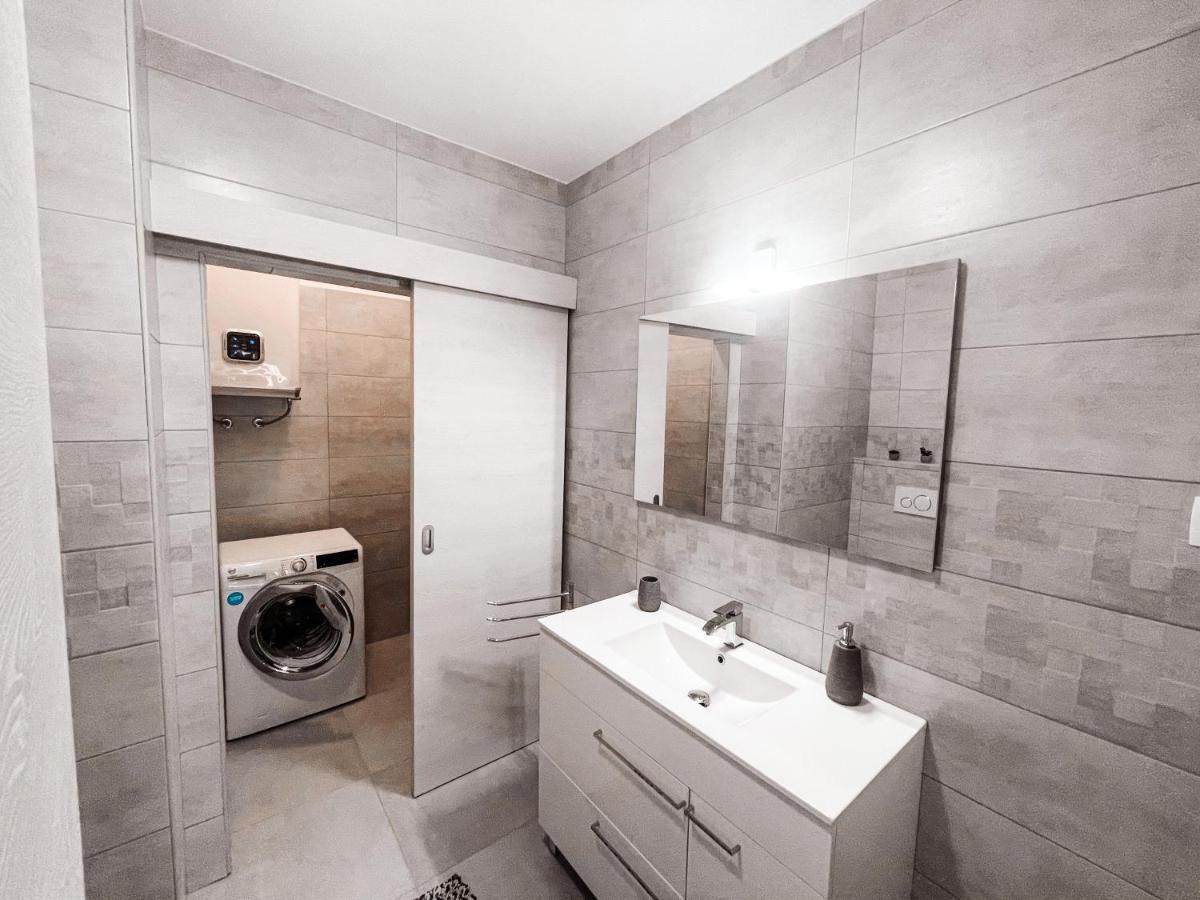 Riad Apartments Premium Zgornje Skofije Exterior foto