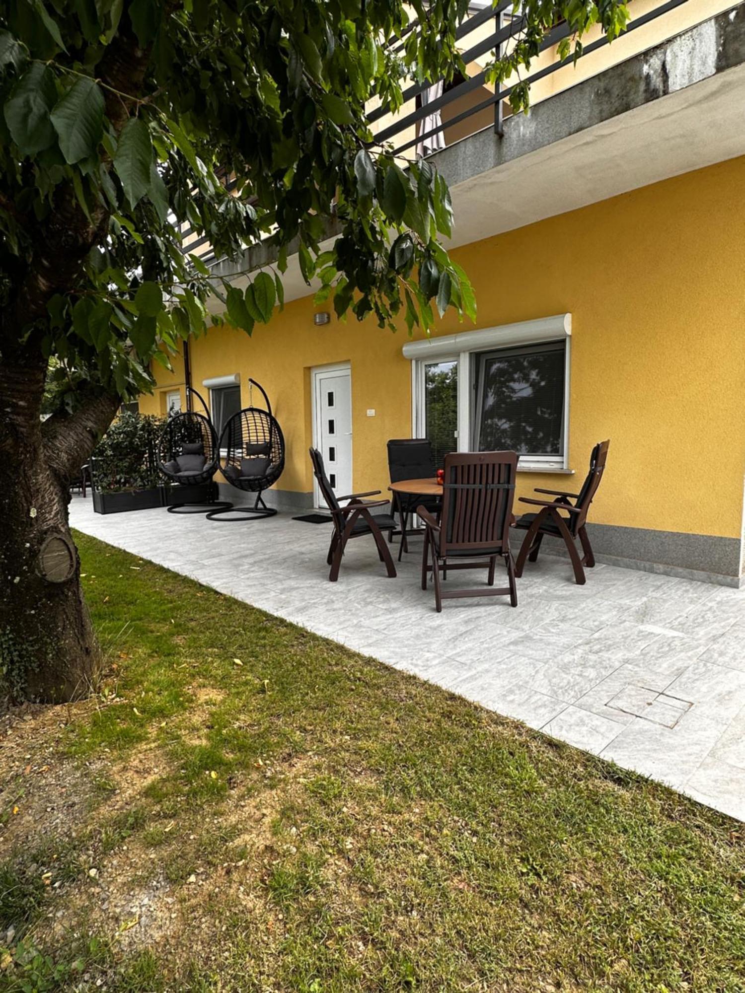 Riad Apartments Premium Zgornje Skofije Exterior foto